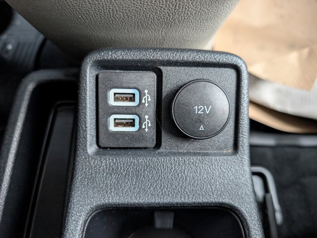 Used 2020 Ford Transit Connect Titanium w/ Trailer Tow Package image 28