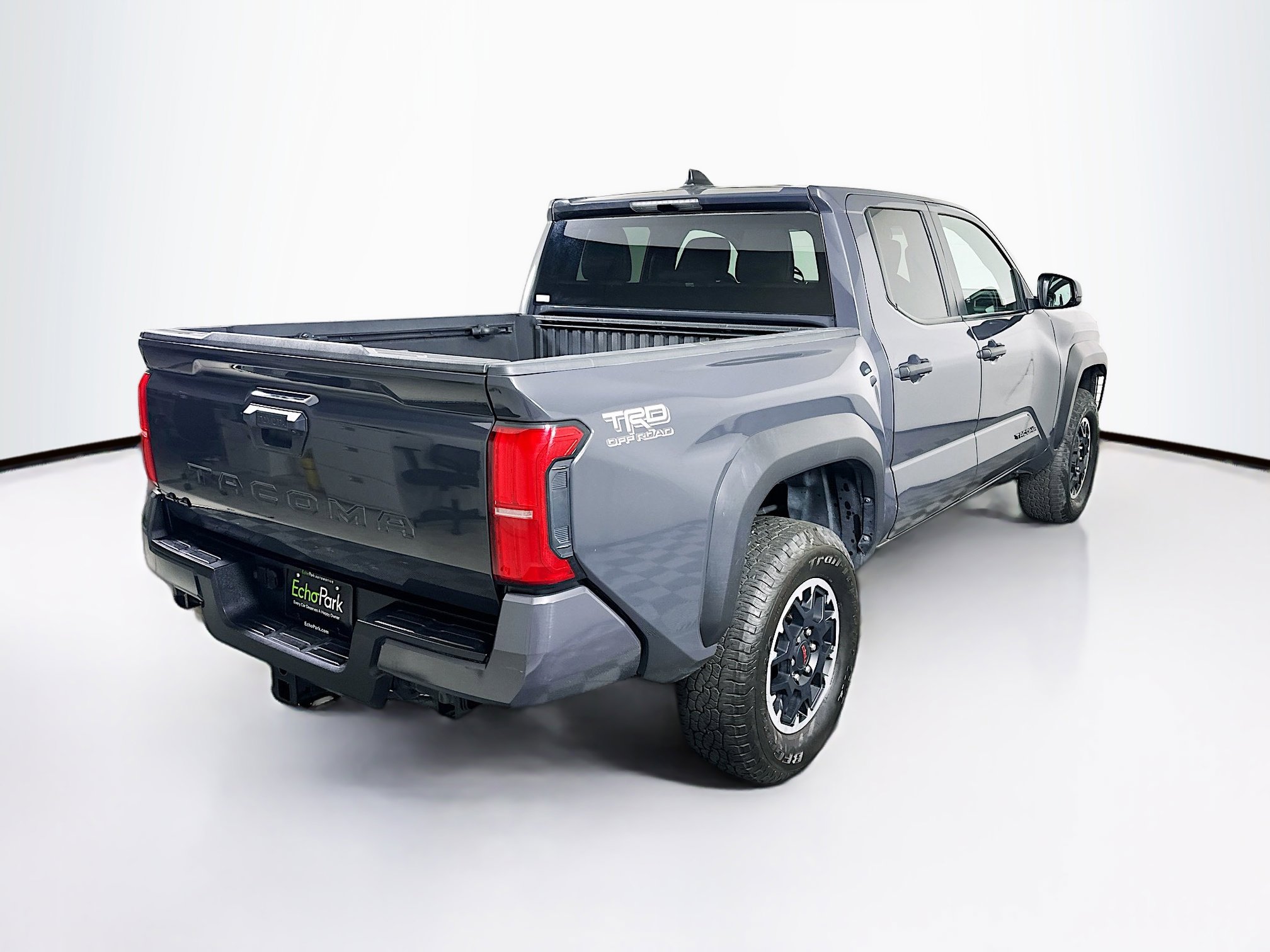Used 2024 Toyota Tacoma TRD Off-Road AWD/4WD image 9