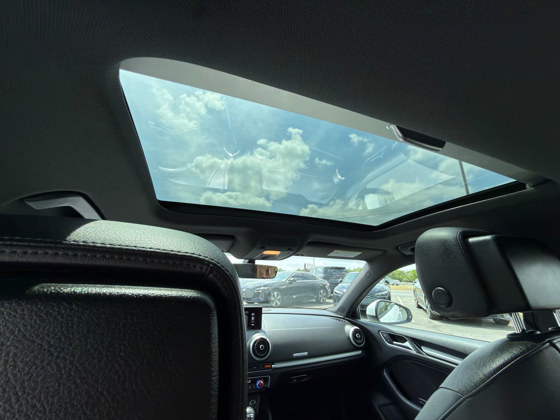 Used 2018 Audi A3 2.0T Premium image 26