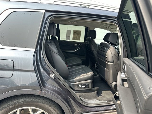 Used 2022 BMW X7 xDrive40i w/ Premium Package image 21