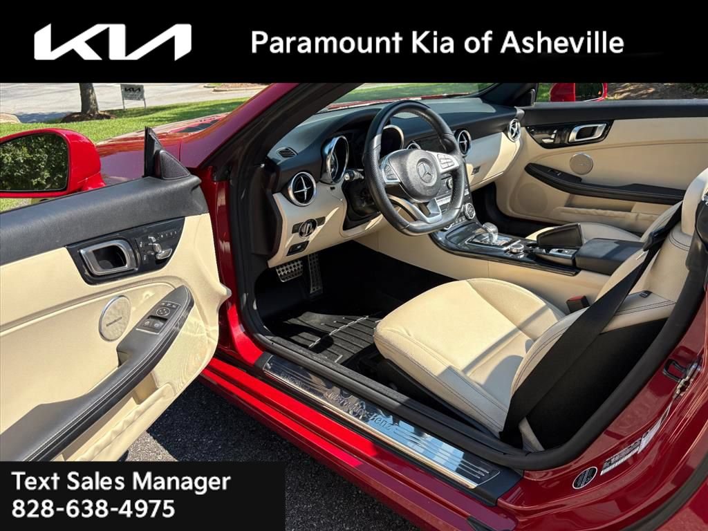Used 2020 Mercedes-Benz SLC 300 image 16