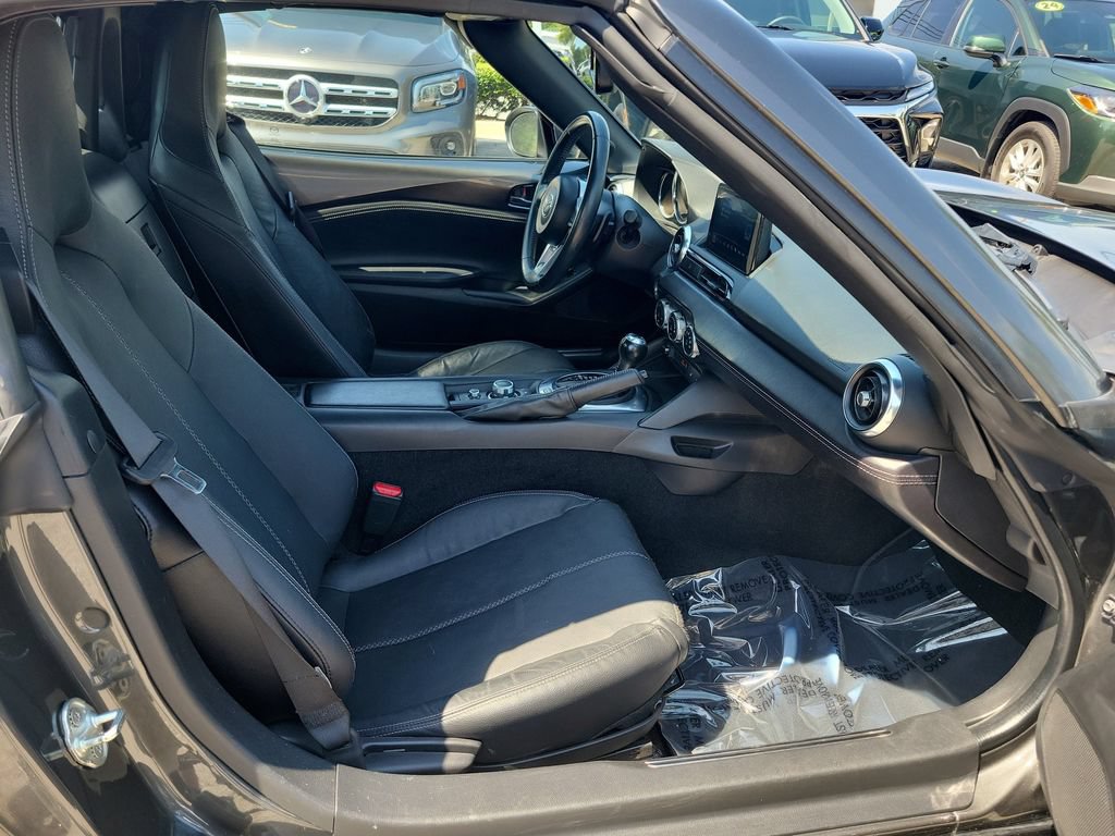 Used 2021 MAZDA MX-5 Miata RF Grand Touring RWD image 11