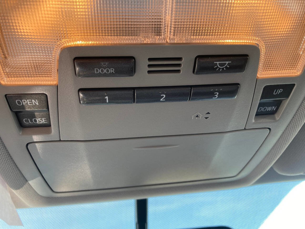 Used 2015 Toyota Highlander Limited image 29