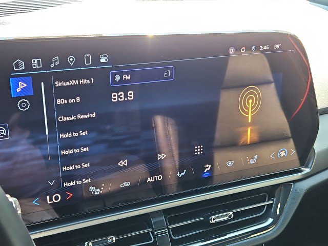 Used 2024 Chevrolet Equinox EV RS FWD image 13