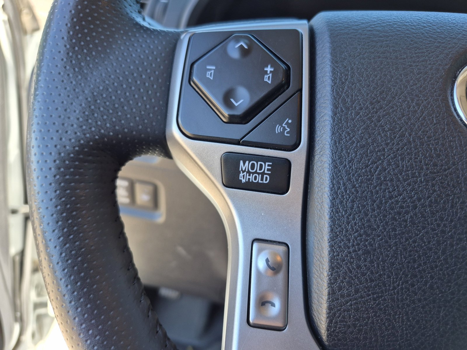 Used 2024 Toyota 4Runner Limited image 26