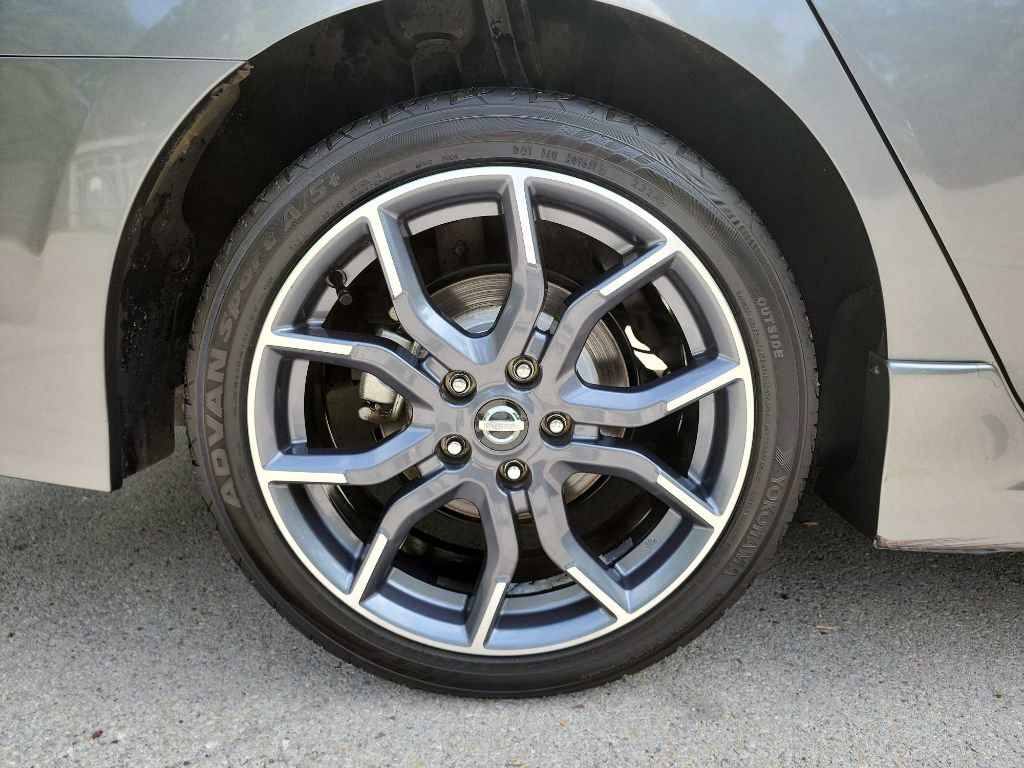Used 2017 Nissan Sentra NISMO w/ NISMO Premium Package FWD image 10