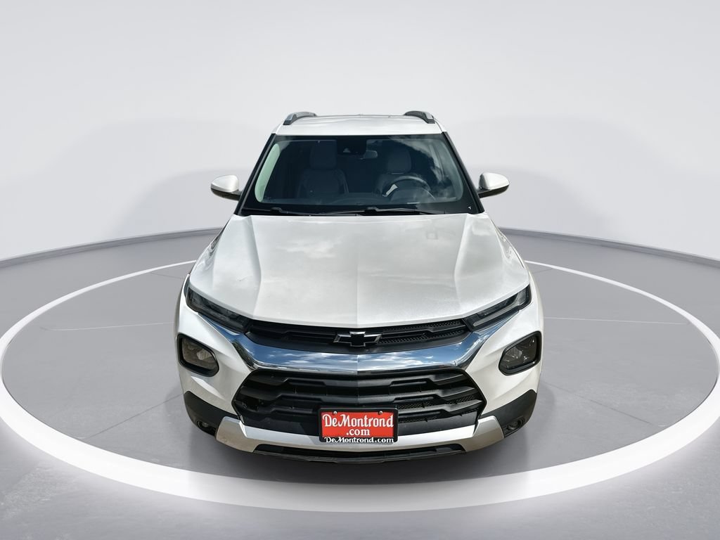Used 2021 Chevrolet TrailBlazer LT w/ Driver Confidence Package FWD image 3