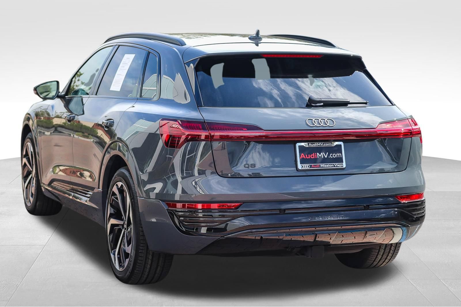 Certified 2024 Audi Q8 e-tron Premium Plus AWD/4WD image 5