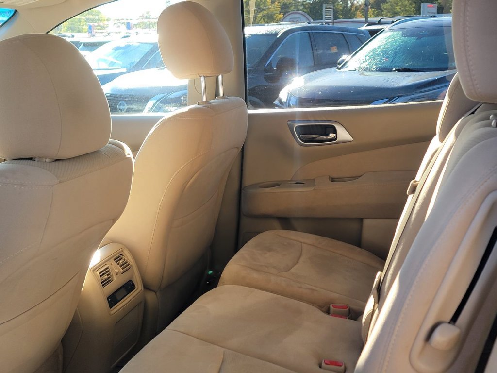 Used 2015 Nissan Pathfinder S FWD image 17