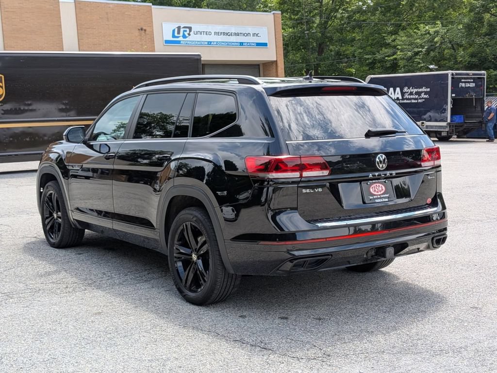 Used 2023 Volkswagen Atlas SEL R-Line AWD/4WD image 10