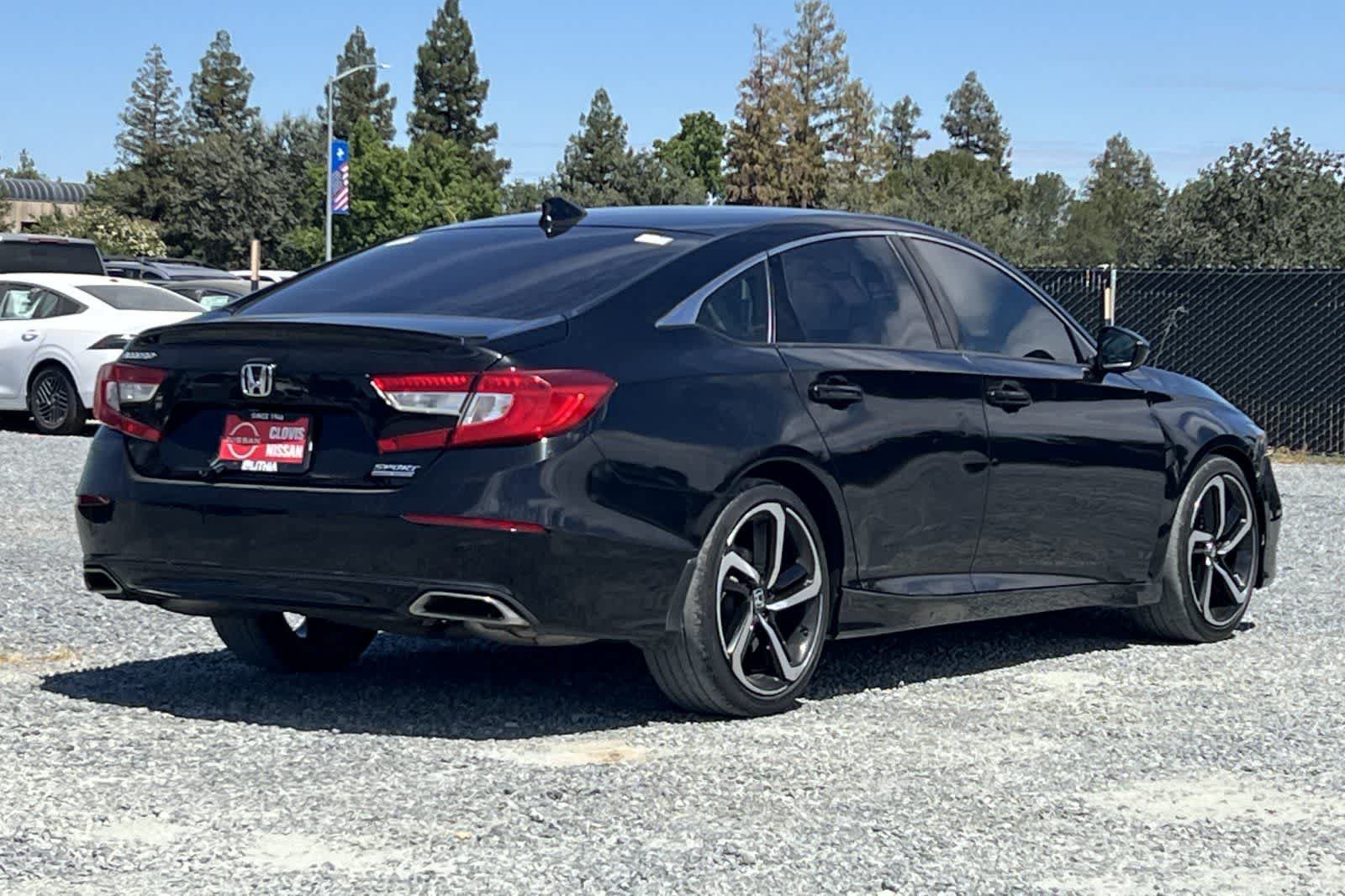 Used 2022 Honda Accord Sport Special Edition image 3