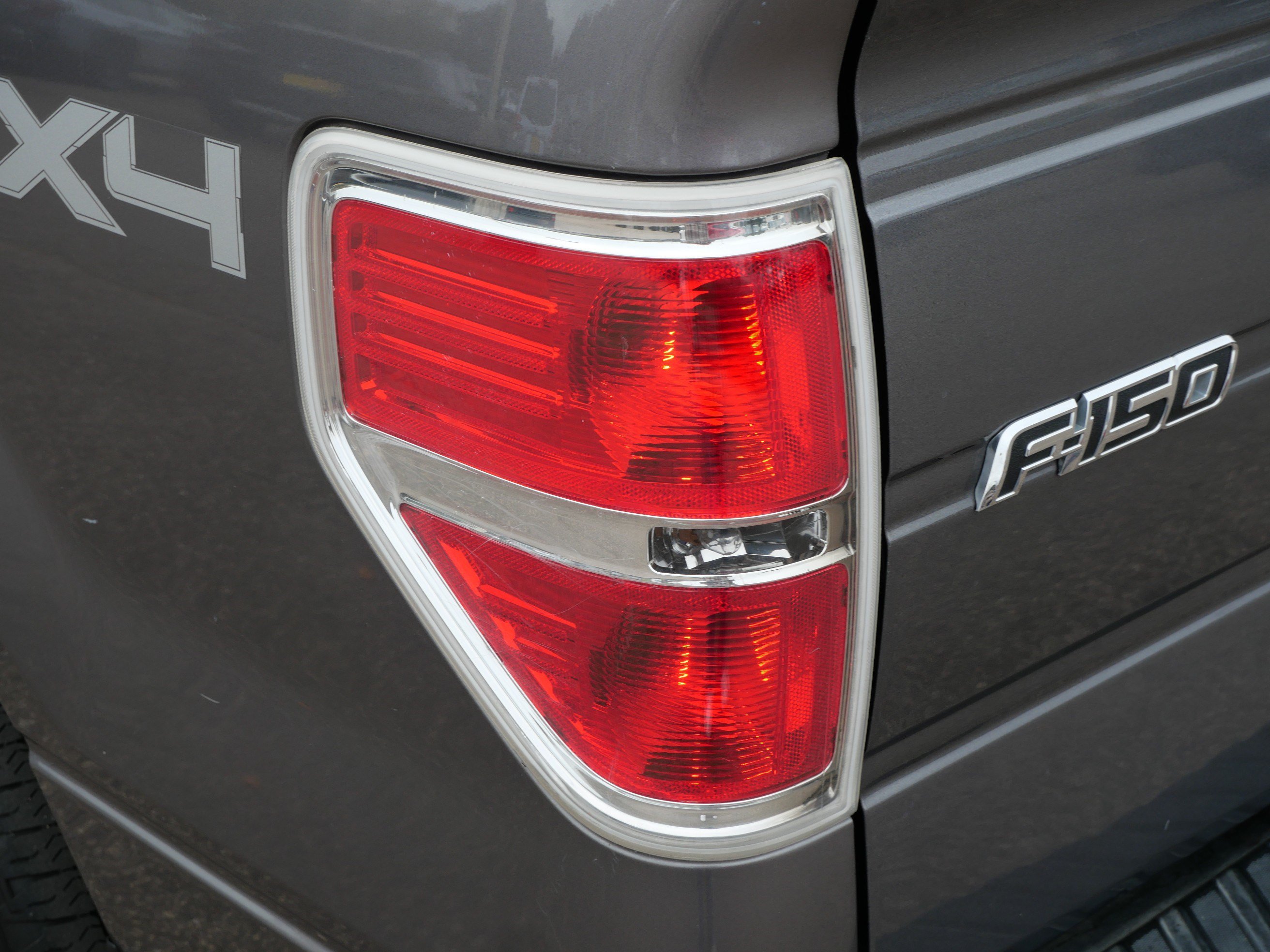 Used 2014 Ford F150 XLT w/ Equipment Group 302A Luxury AWD/4WD image 17