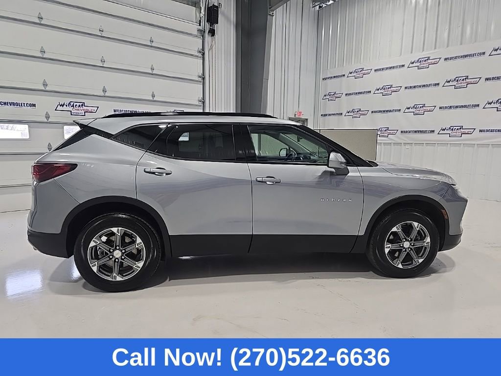 Used 2024 Chevrolet Blazer LT w/ Convenience Package image 9