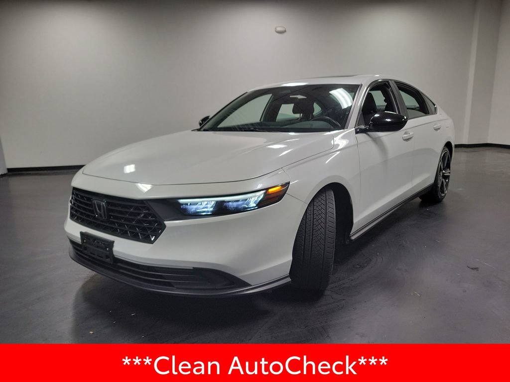 Used 2023 Honda Accord Sport image 4