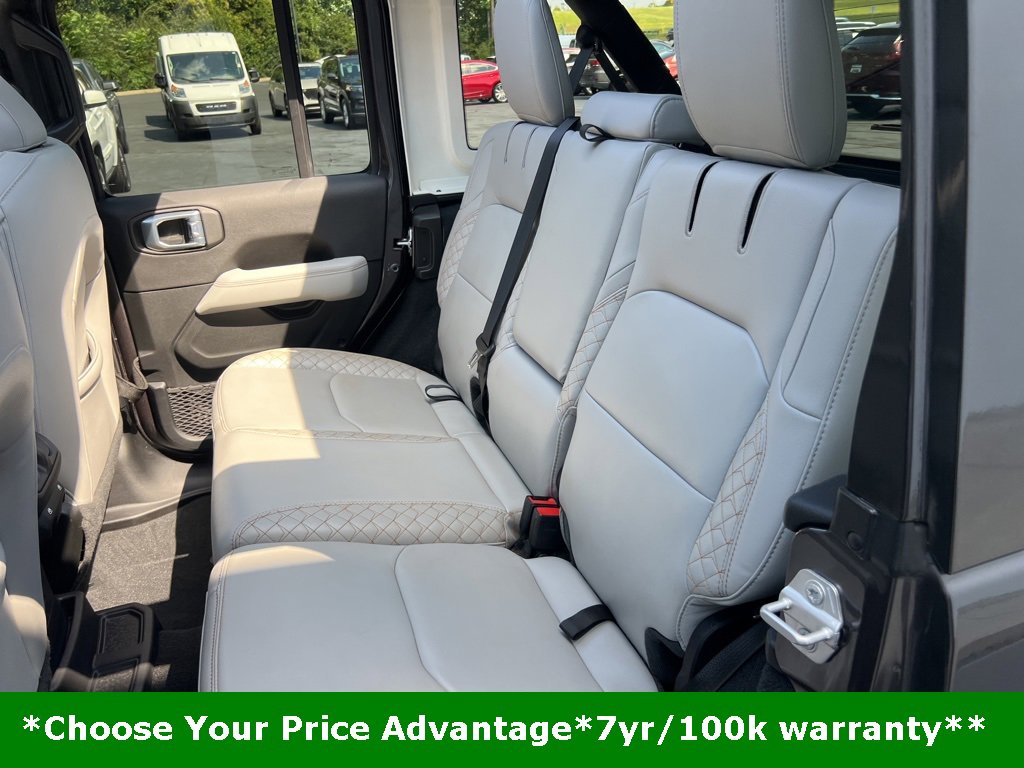 Used 2021 Jeep Wrangler Unlimited Sahara image 40