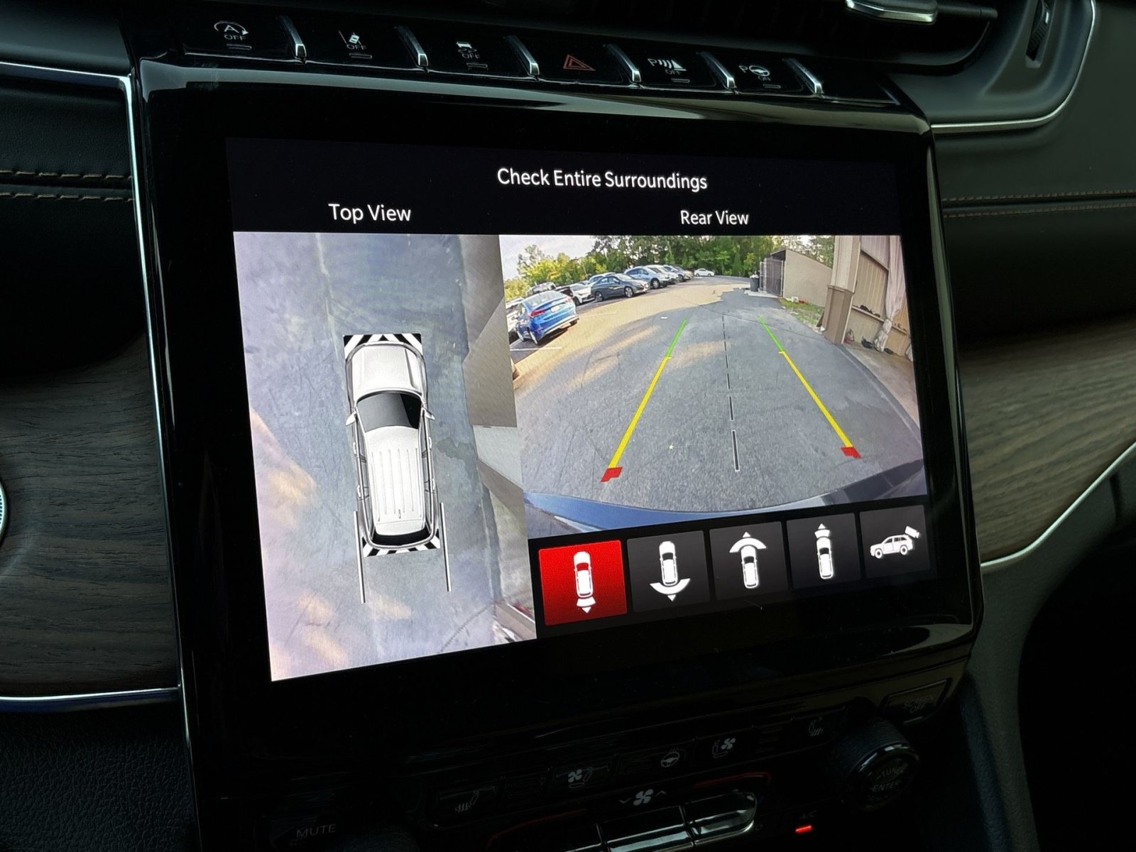 Used 2022 Jeep Grand Cherokee Summit AWD/4WD image 19
