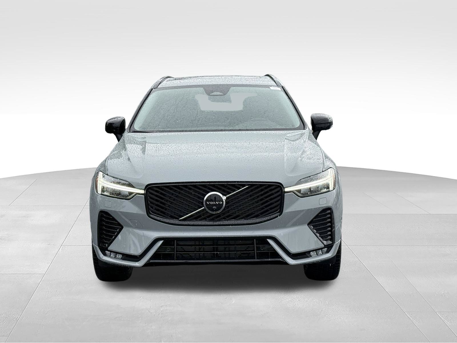 New 2027 Volvo XC60 B5 Plus AWD/4WD image 9