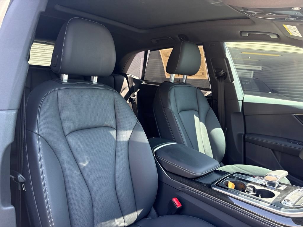 Certified 2025 Audi Q8 Premium Plus AWD/4WD image 16