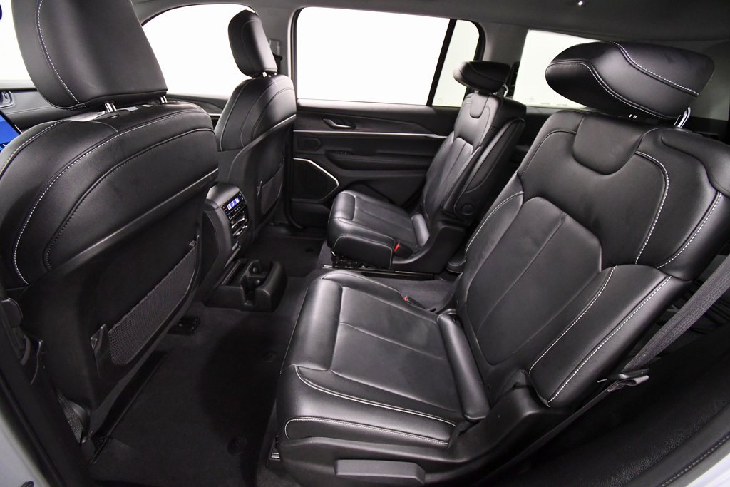 Used 2021 Jeep Grand Cherokee L Limited w/ Trailer Tow Group (B) image 15