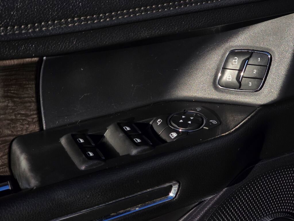 Used 2019 Ford Expedition Max Limited image 25