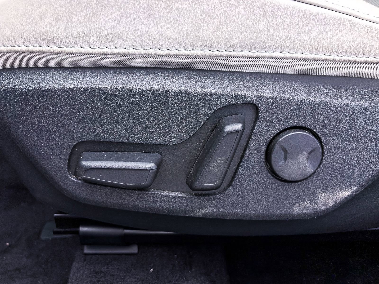 Used 2023 Kia Niro EX FWD image 19