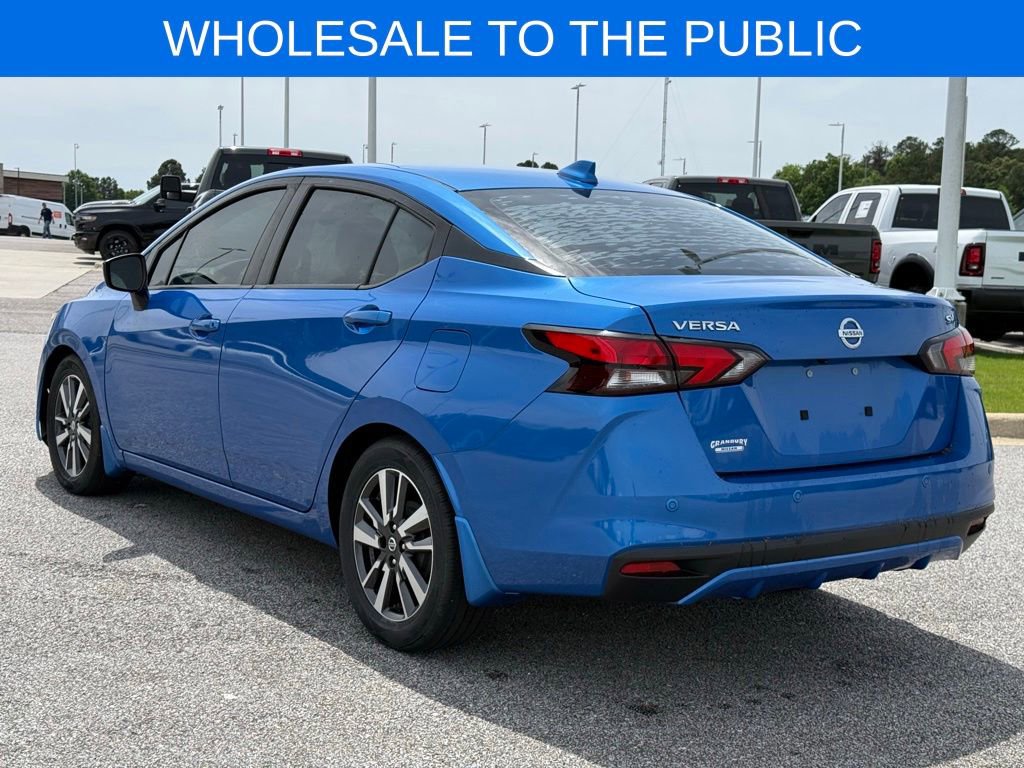Used 2020 Nissan Versa SV FWD image 3