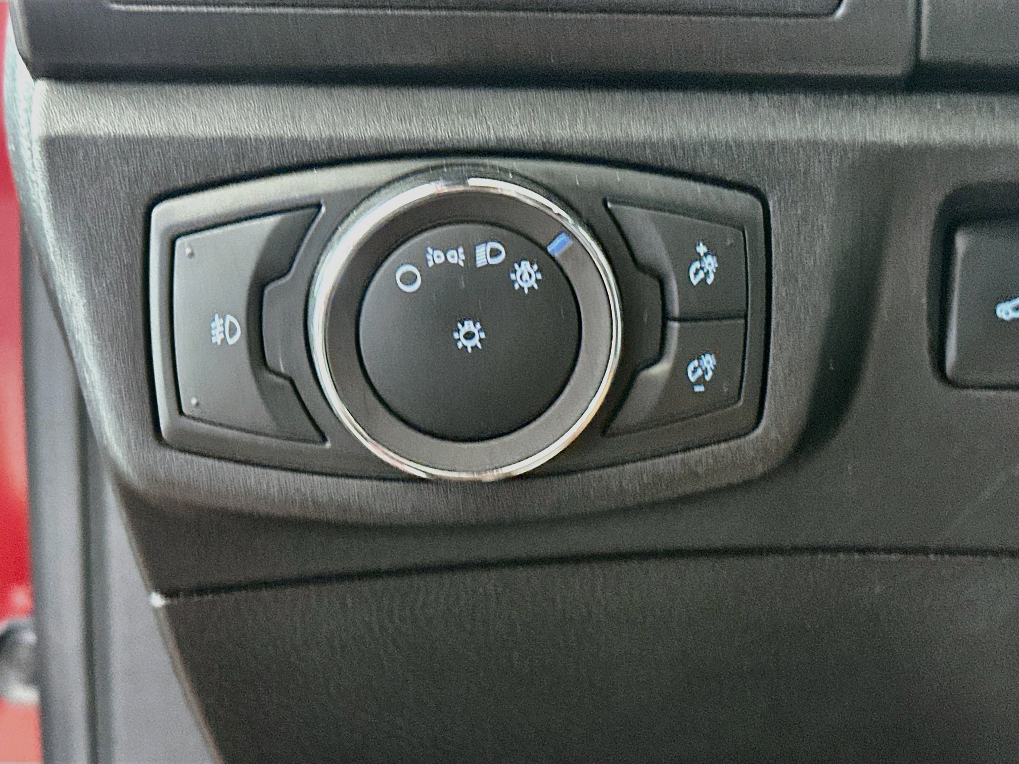 Used 2019 Ford Fusion Energi Titanium FWD image 17