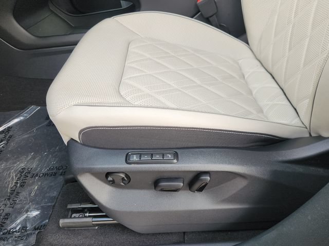 Used 2026 Volkswagen Atlas Cross Sport SEL Premium R-Line AWD/4WD image 25