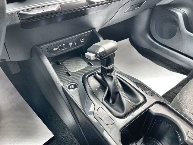 Used 2025 Kia K4 EX image 16