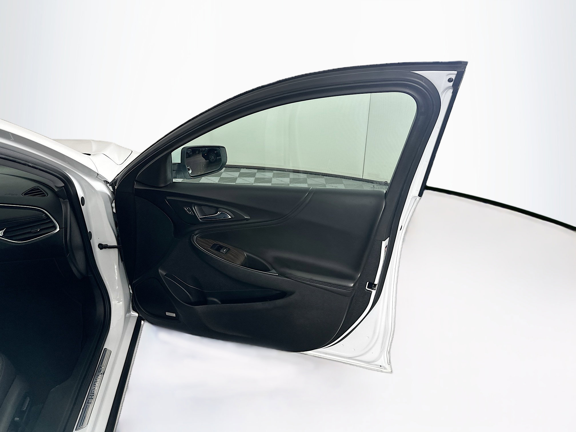 Used 2020 Chevrolet Malibu Premier FWD image 33