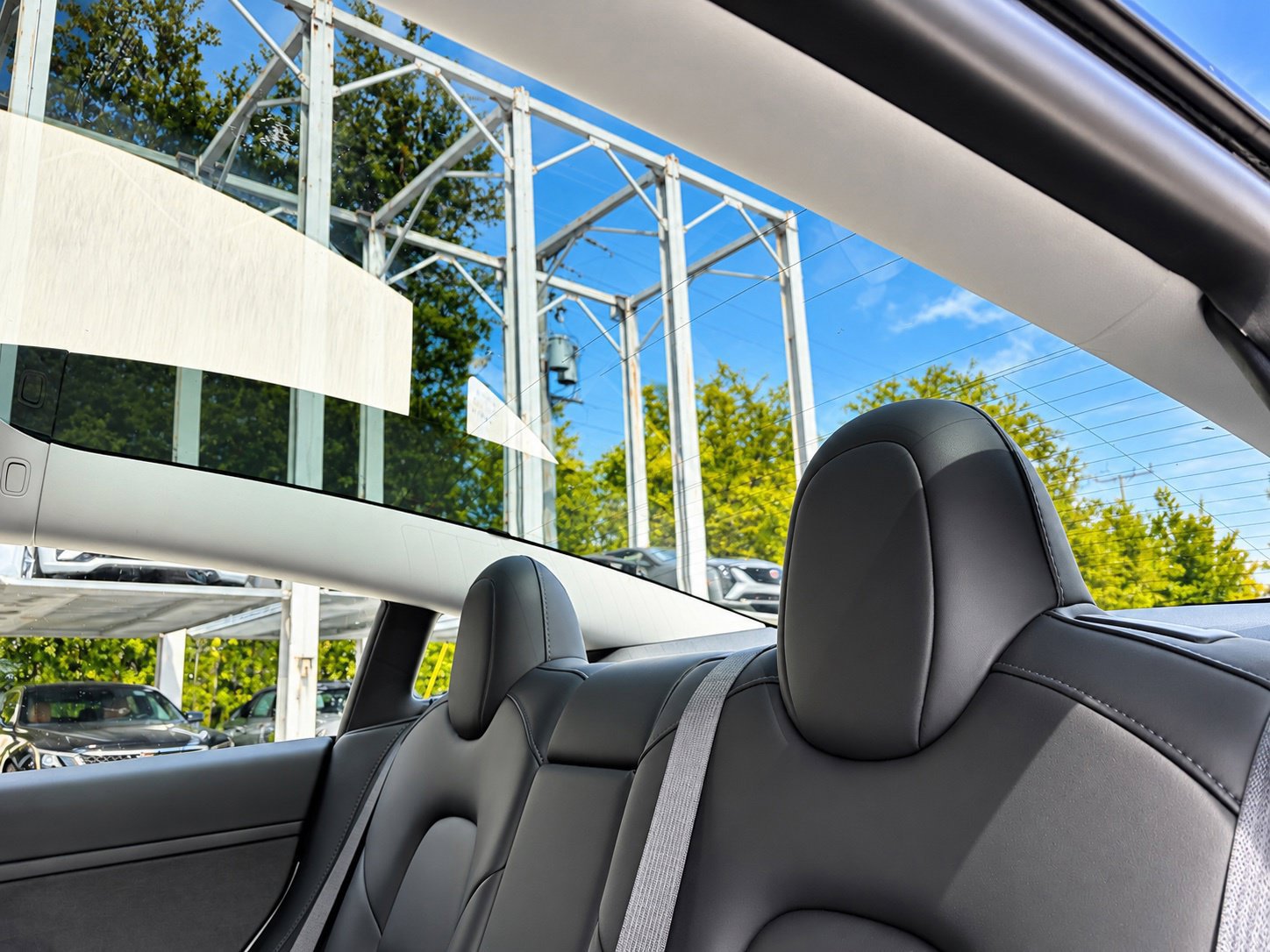 Used 2023 Tesla Model 3 Standard Range RWD image 10