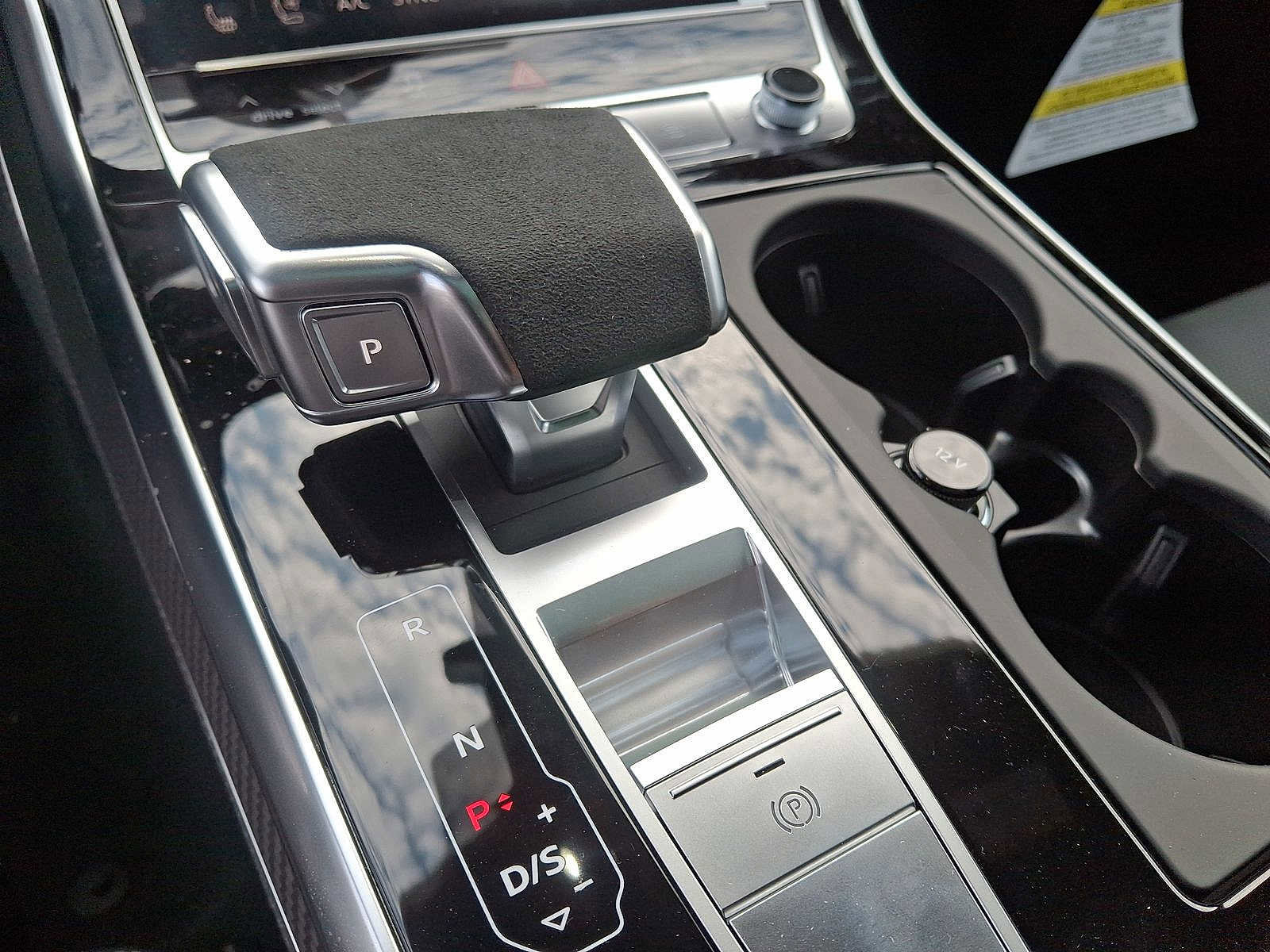 New 2025 Audi RS Q8 performance image 7