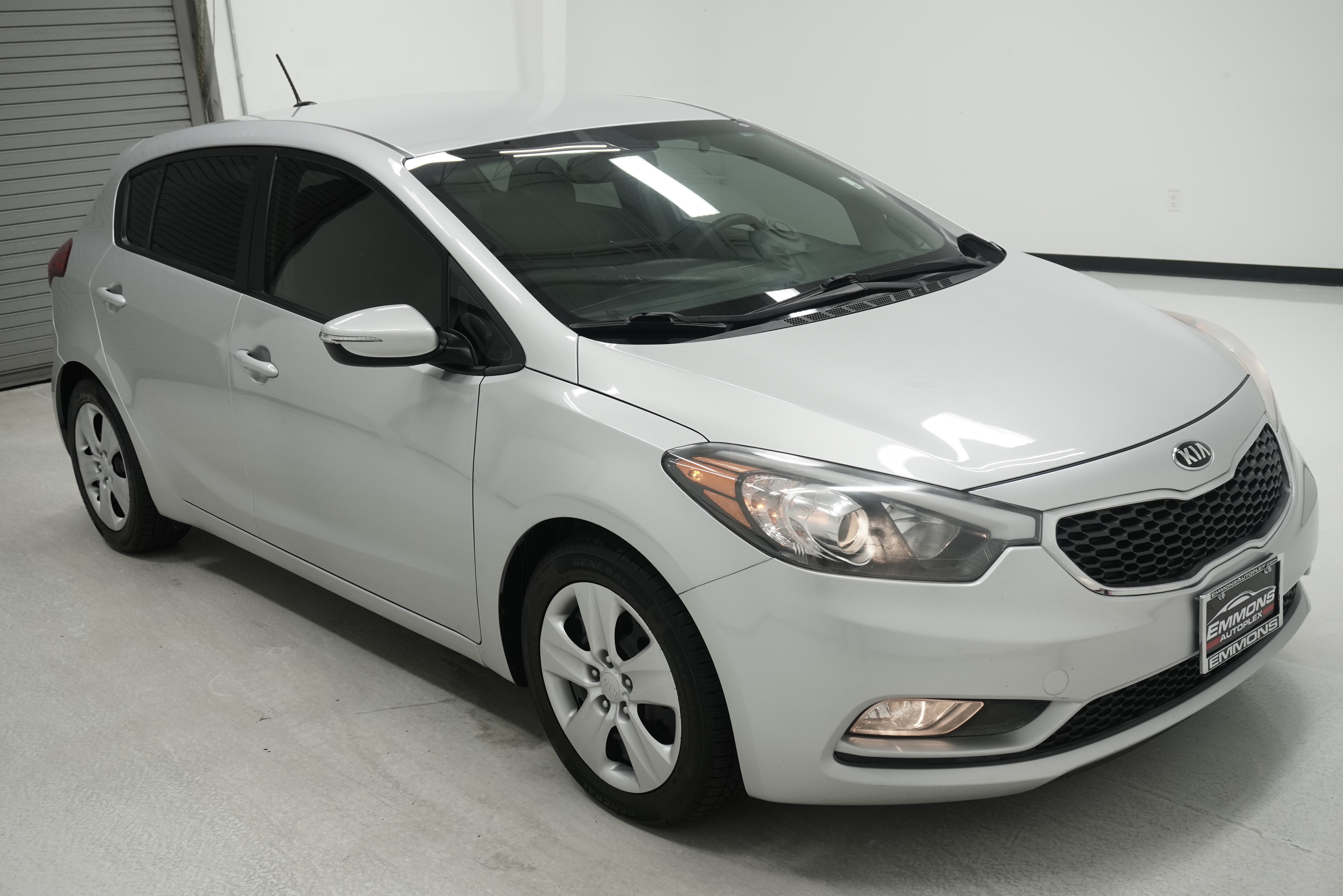 Used 2016 Kia Forte LX FWD image 3