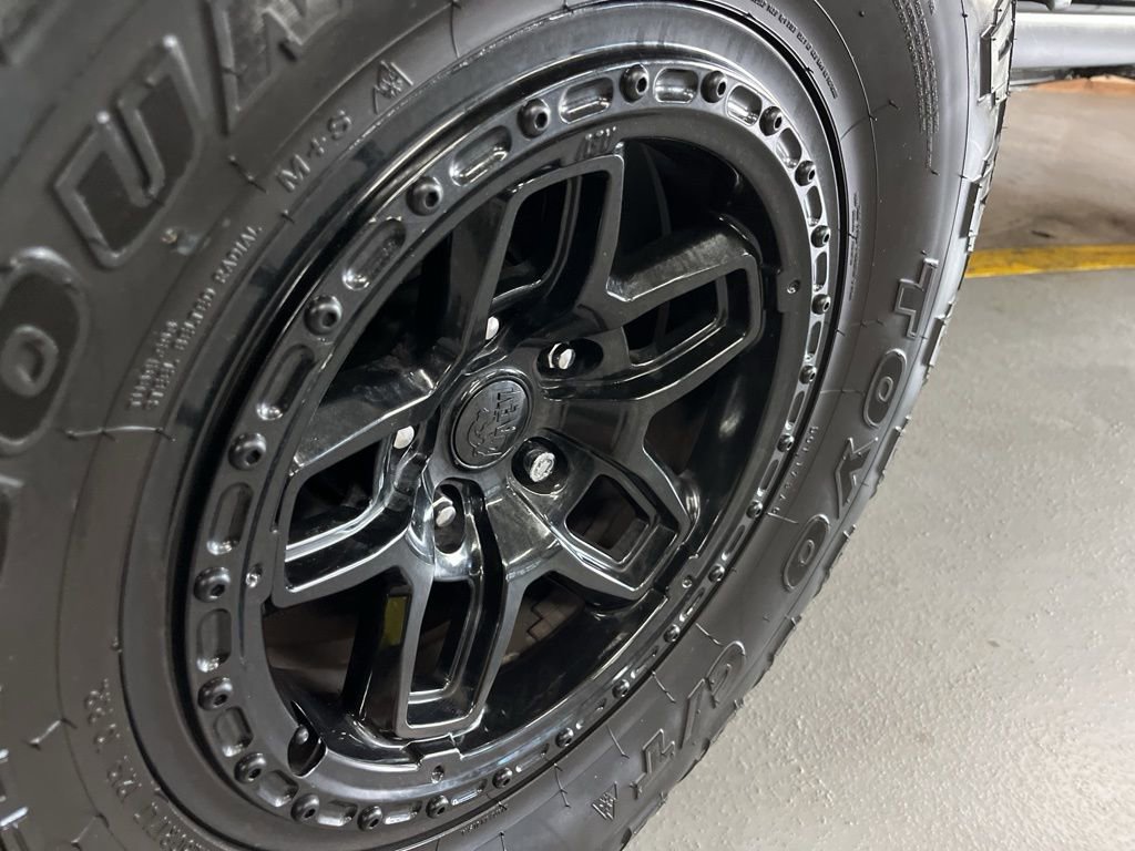 Used 2018 Jeep Wrangler Unlimited Rubicon w/ Cold Weather Group AWD/4WD image 17