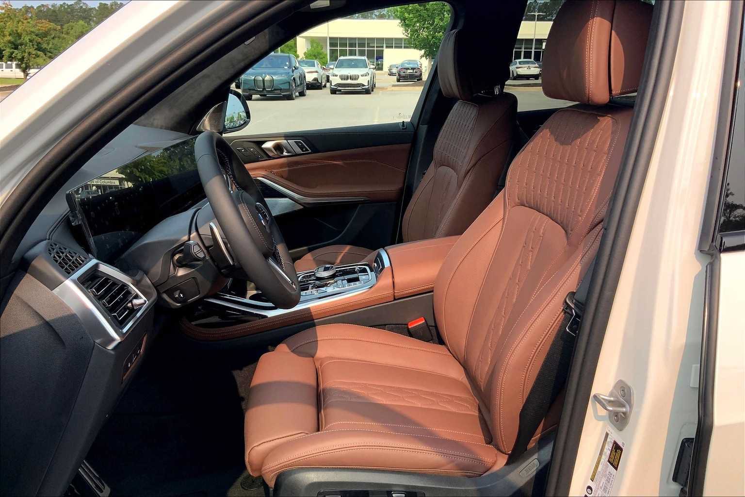 Used 2026 BMW X7 M60i AWD/4WD image 7