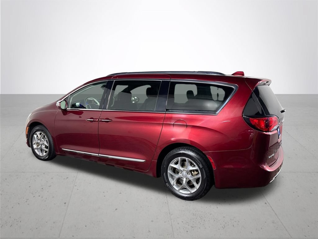 Used 2018 Chrysler Pacifica Limited FWD image 8
