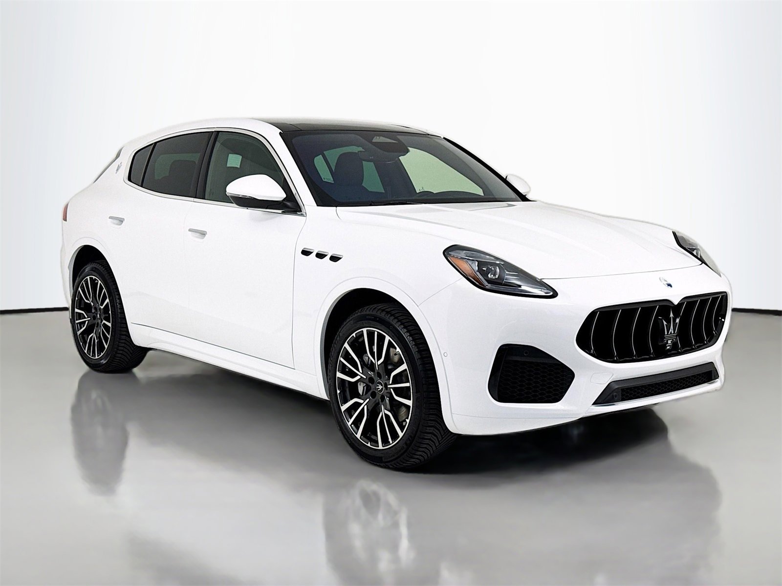 New 2025 Maserati Grecale GT