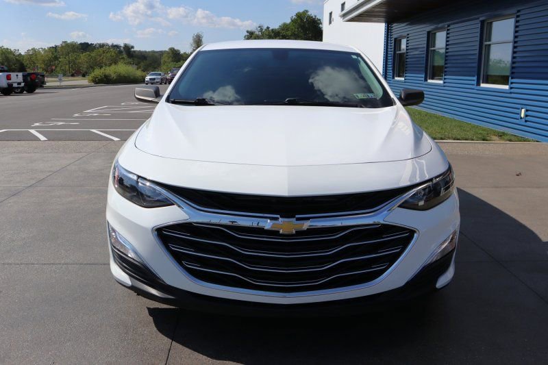 Used 2019 Chevrolet Malibu LS w/ LPO, Convenience Package 2 image 4