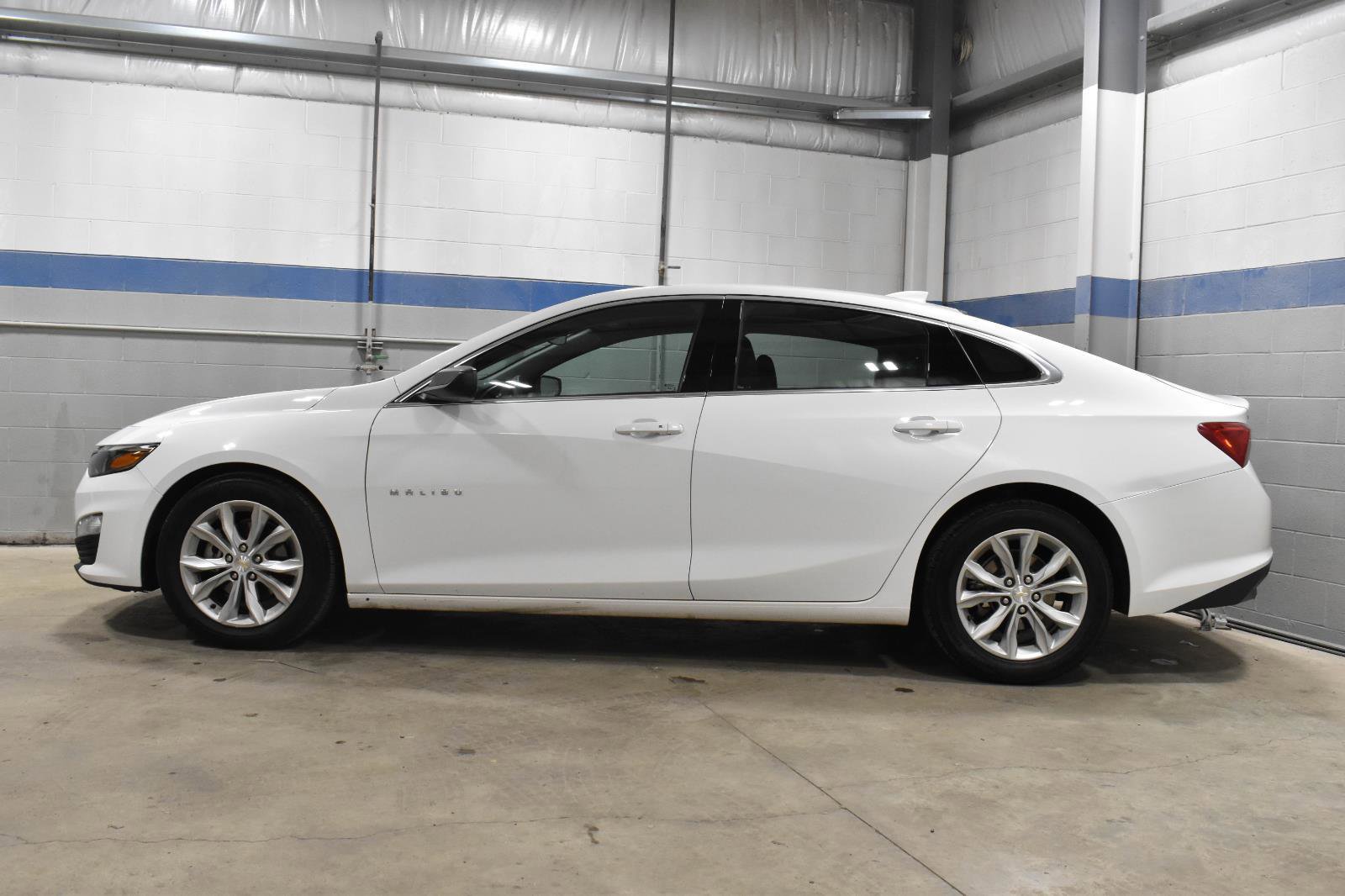 Used 2024 Chevrolet Malibu LT FWD image 23