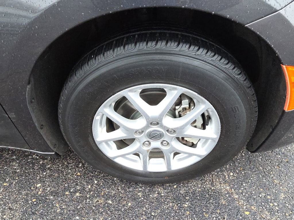 Used 2023 Chrysler Pacifica Touring-L image 10