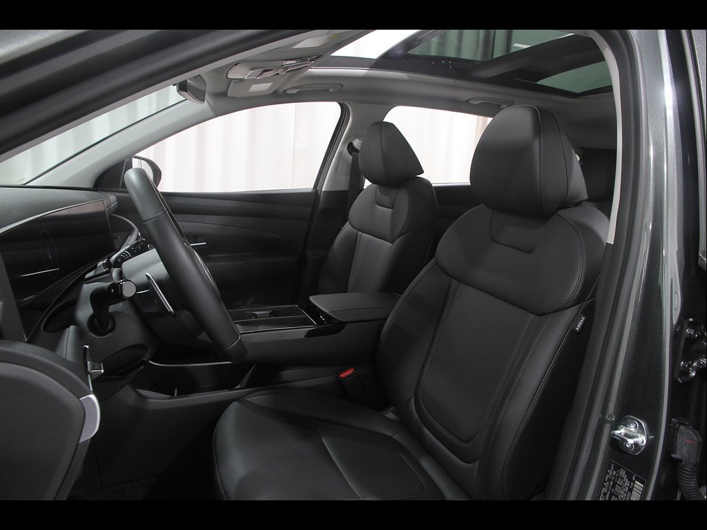 Certified 2025 Hyundai Tucson SEL AWD/4WD image 5
