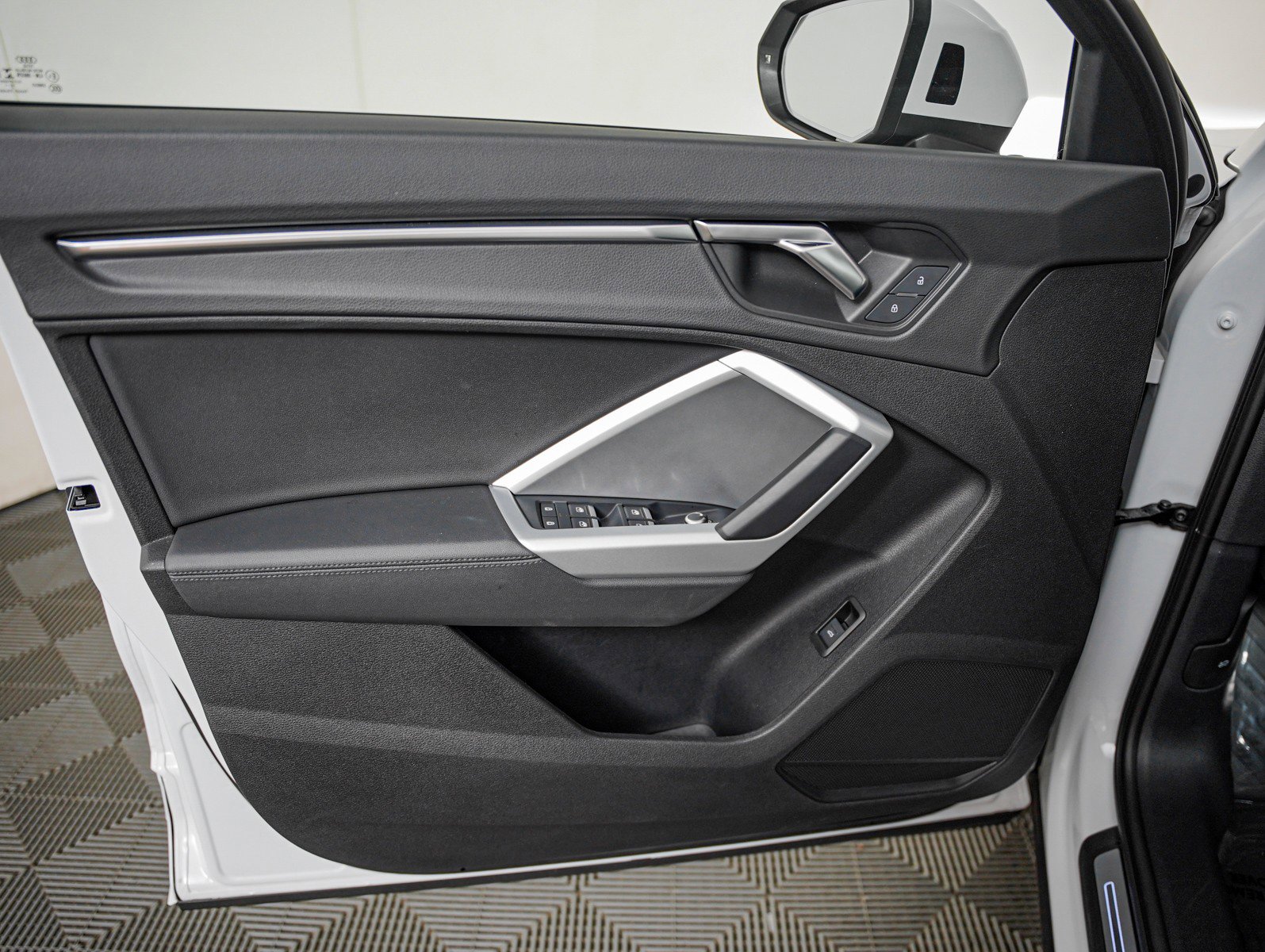 Used 2021 Audi Q3 2.0T Premium Plus w/ Premium Plus Package image 23