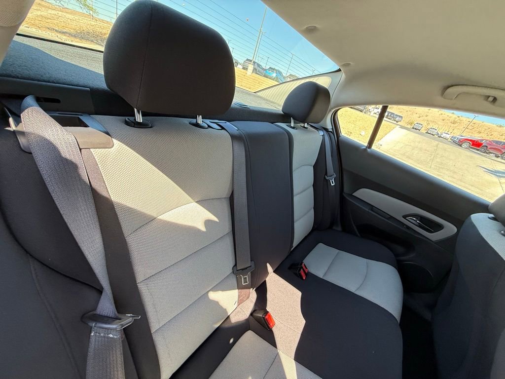 Used 2016 Chevrolet Cruze LS image 13