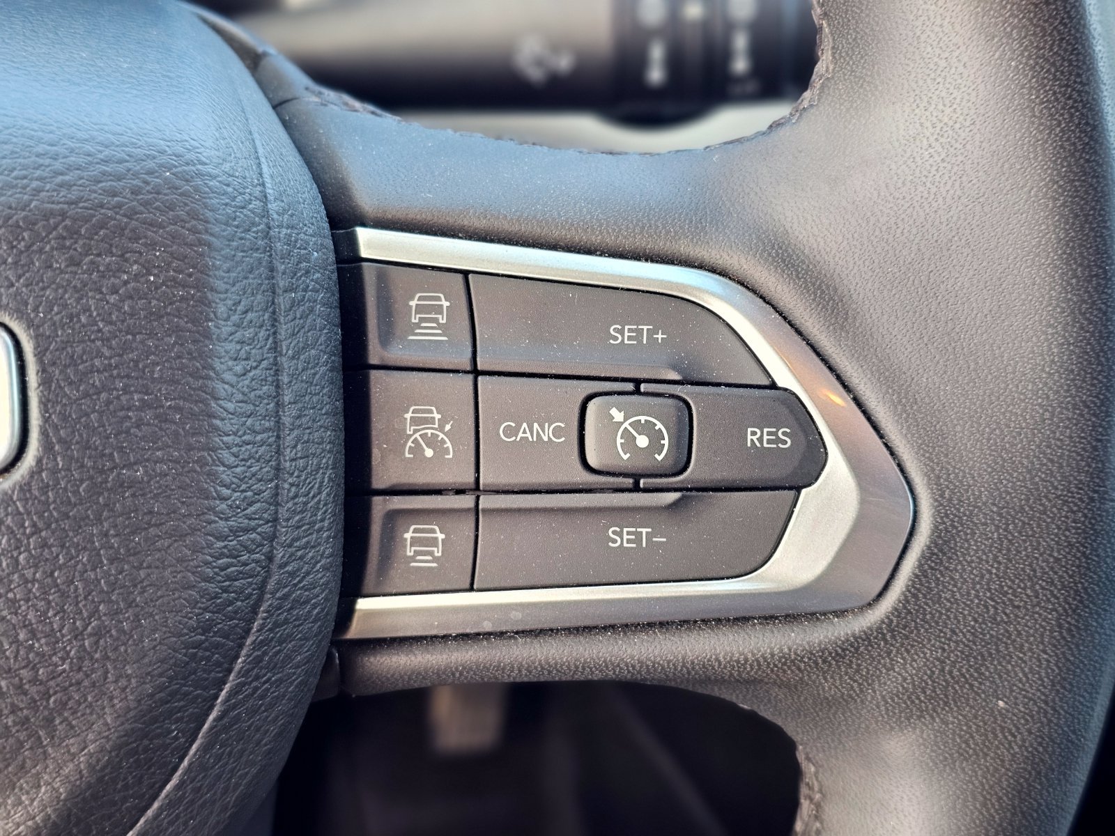 Used 2024 Jeep Compass Limited AWD/4WD image 26