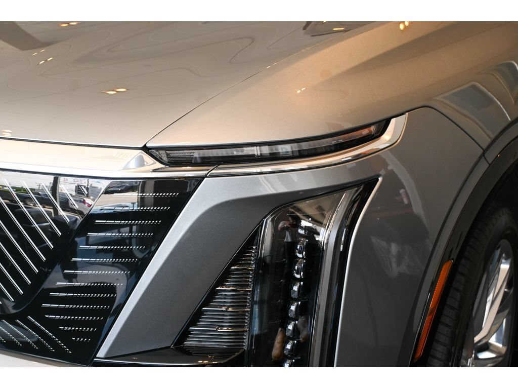 New 2026 Cadillac Vistiq Premium Luxury AWD/4WD image 9