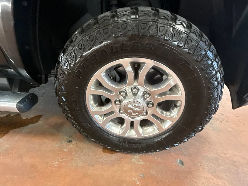 Used 2017 RAM 3500 Laramie w/ Convenience Group AWD/4WD image 10