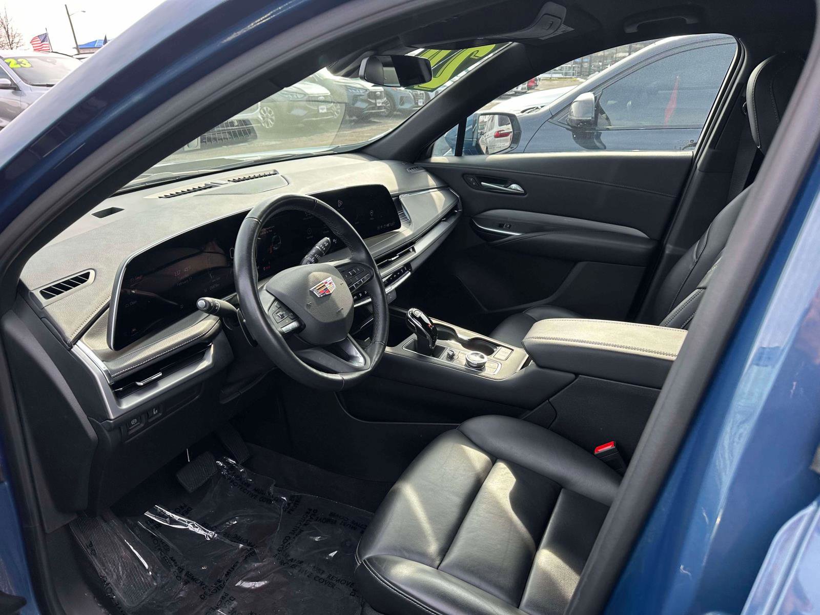 Used 2024 Cadillac XT4 Premium Luxury FWD image 14