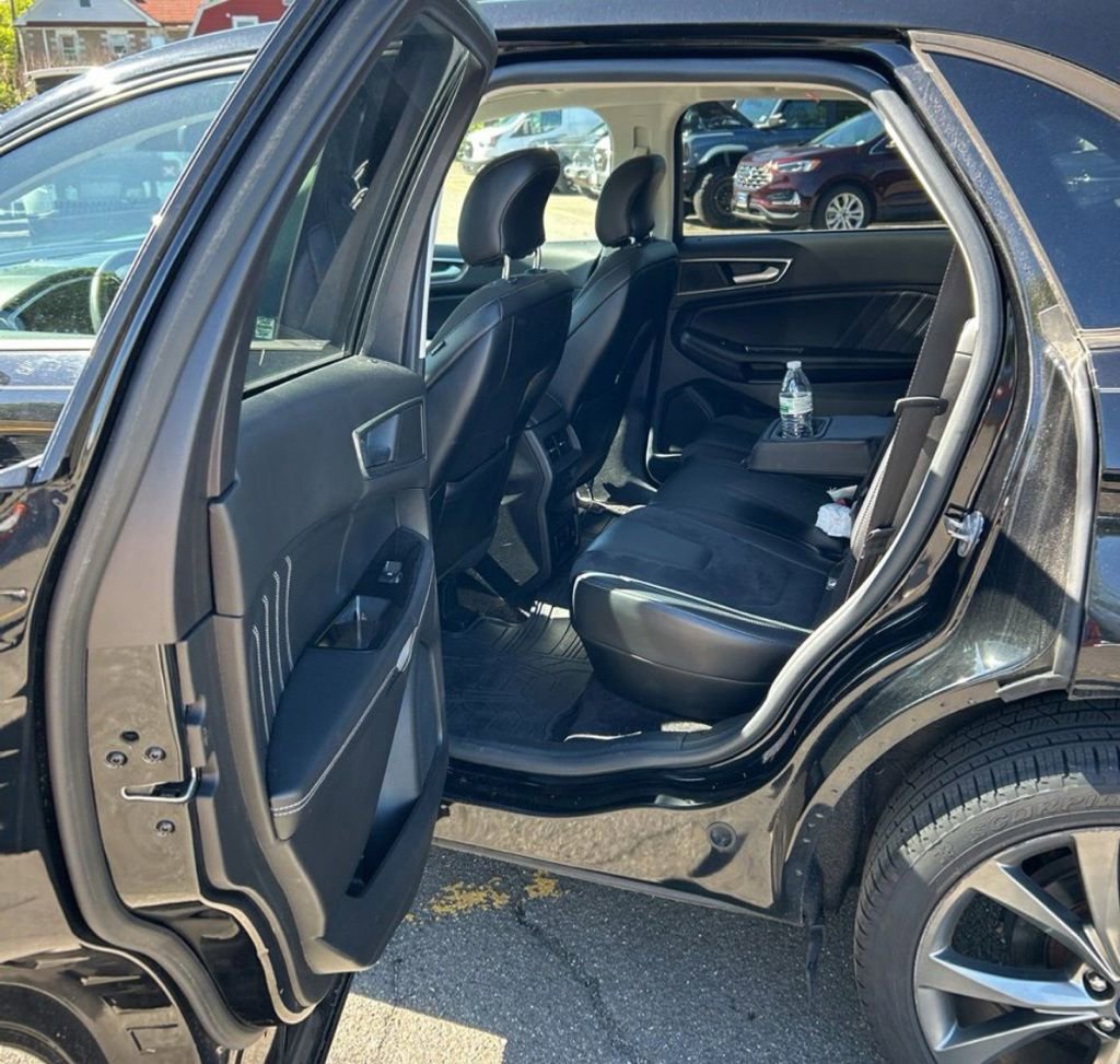 Used 2016 Ford Edge Sport w/ Equipment Group 401A AWD/4WD image 2
