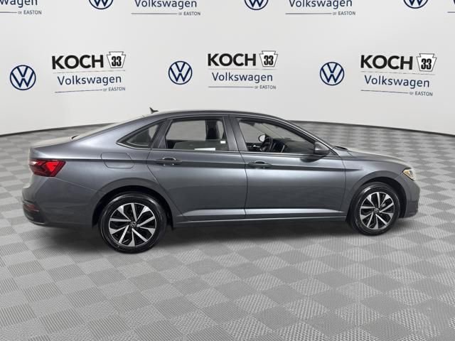 Used 2024 Volkswagen Jetta S image 9