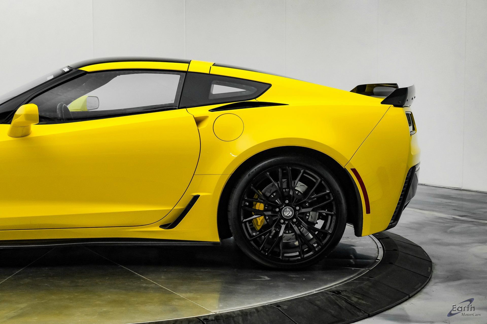 Used 2018 Chevrolet Corvette Z06 image 16